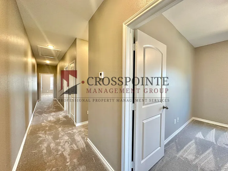 3 Bedroom 2.5 Bathroom Townhomes At Villa Rosa! Now Offering 1/2 Off First Full Months Rent! — Photo 13