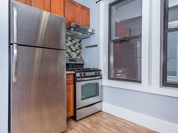 2nd image of 31-38 34th St #X1
