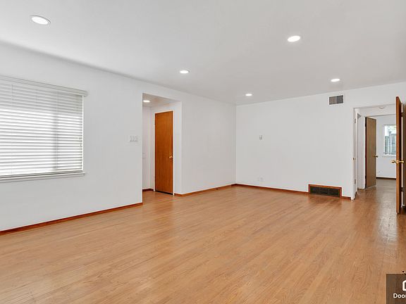 4th image of 7862 Sanford St