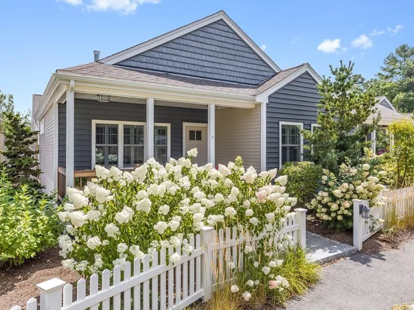 9 Dorset Ln #9, Plymouth, MA 02360
