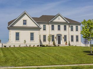 2 Orchard Dr, Cream Ridge, NJ 08514