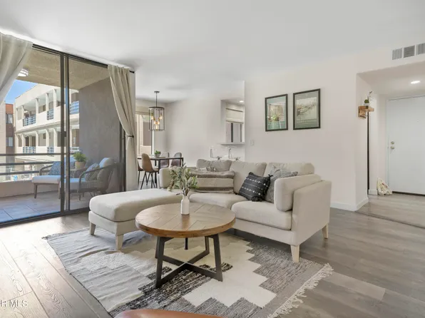 7826 Topanga Canyon Blvd APT 224, Canoga Park, CA 91304