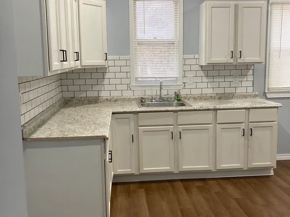 305 N College Ave, Warrensburg, MO 64093