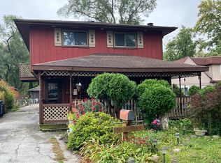 15213 Waverly Ave, Midlothian, IL 60445