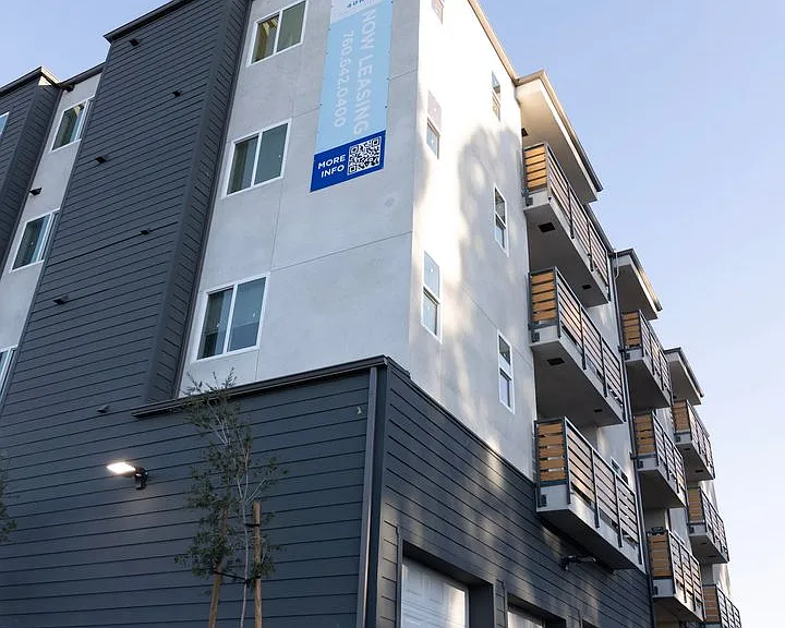 40rty on Colony — Photo 20