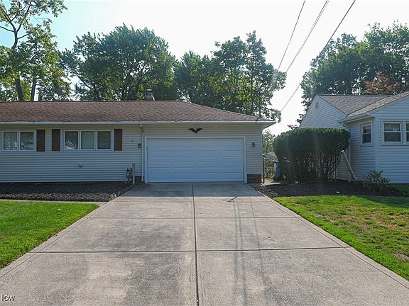 3rd image of 6469 Fernhurst Ave
