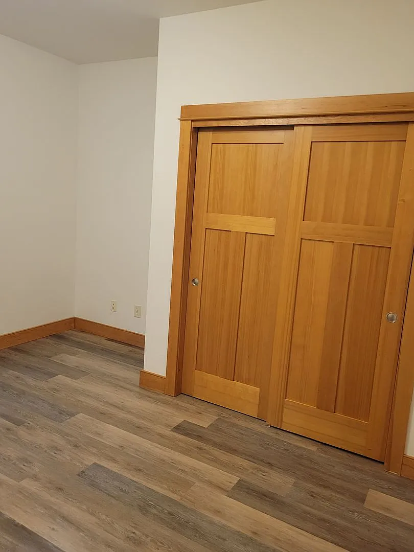Large 4 bedroom home close to downtown and Arizona Street — Photo 4