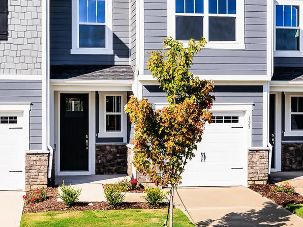 125 Silver Pine Dr, Angier, NC 27501