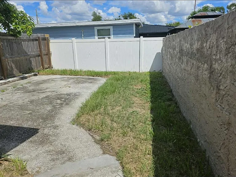 4703 Kelly Rd — Photo 7