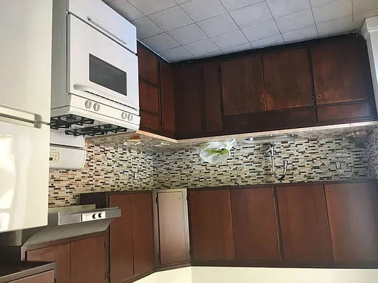 Rented by Melissa Conanan, LREB | media 7