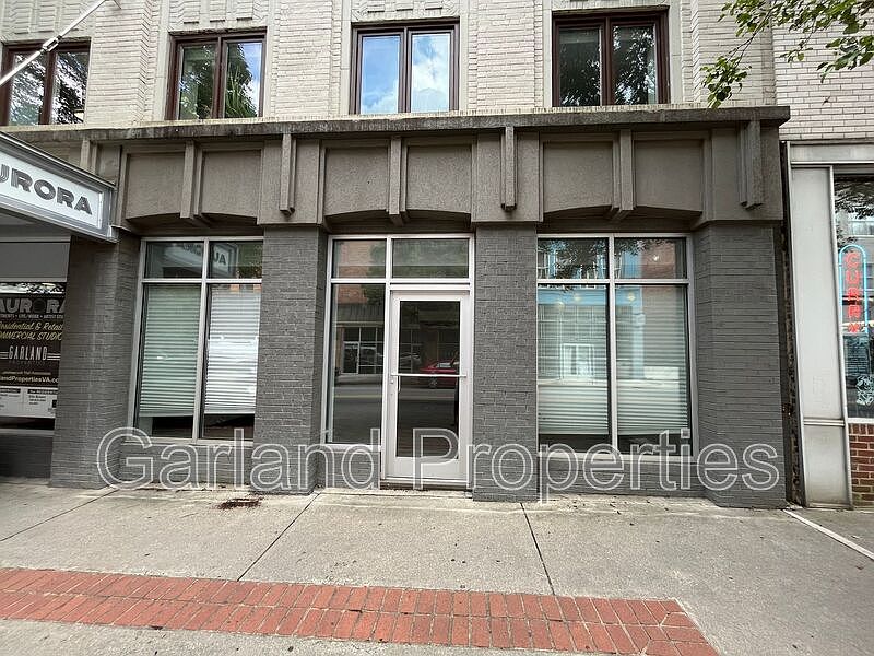 2nd image of 110 Campbell Ave SW Unit 111