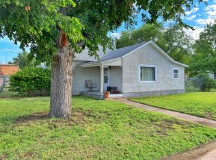 105 W Carson Ave, Sublette, KS 67877