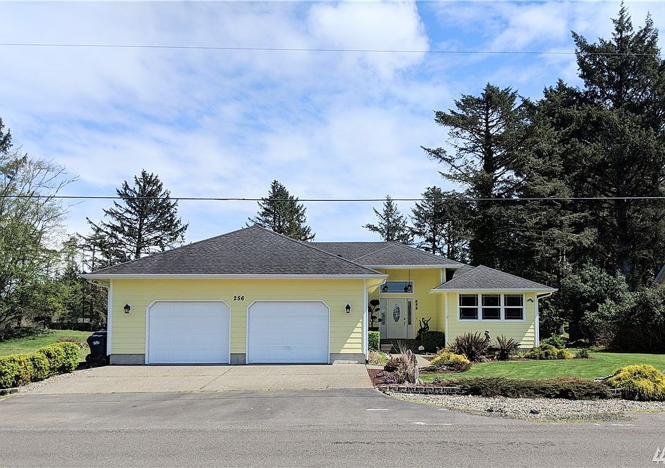 1st image of 256 Octopus Ave NE