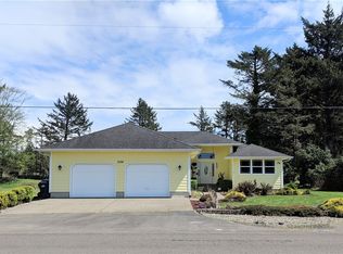 256 Octopus Ave NE, Ocean Shores, WA 98569