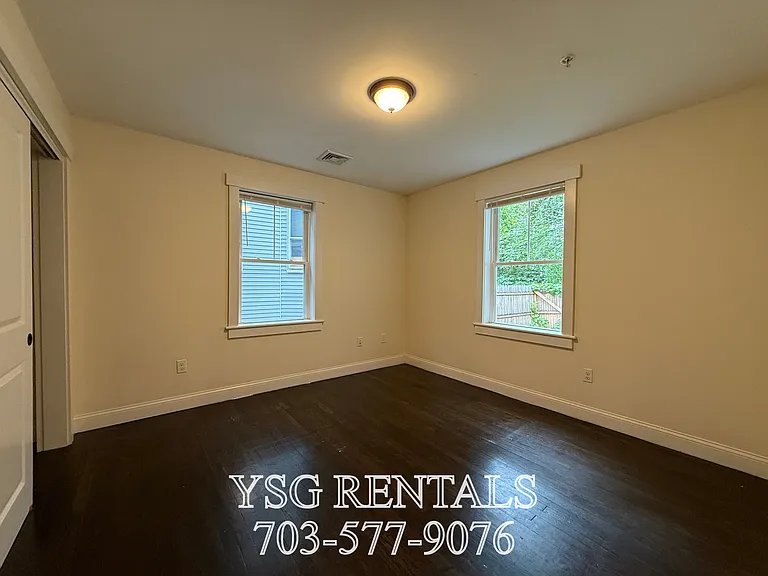 24 Sunset St #1 — Photo 17