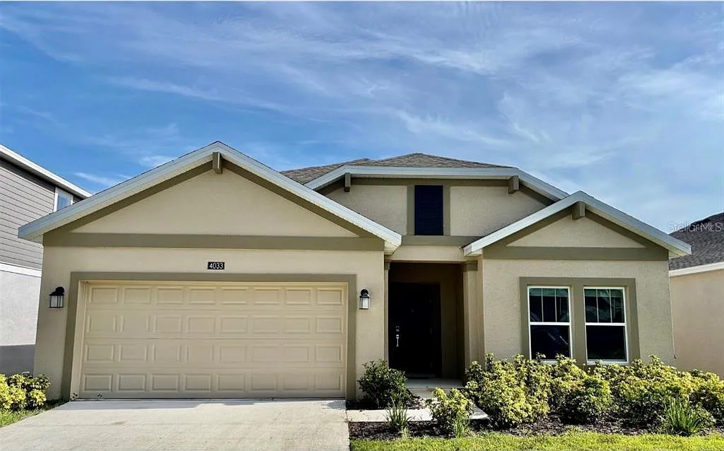 4 bed, 2.0 bath, 1853 sqft, $2,250 — Photo 1