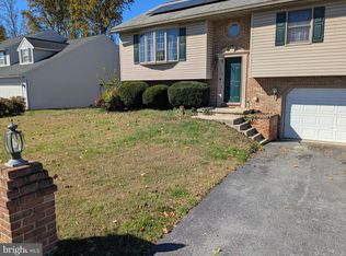 1125 Ashbourne Dr, Reading, PA 19605