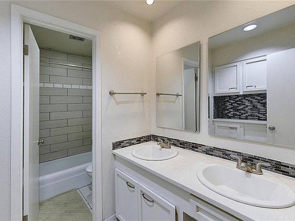 5th image of 3404 S Oak Dr #A