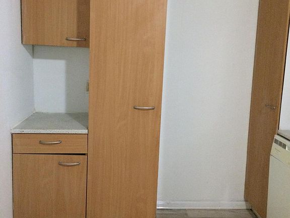 4th image of 4329 Roanoke Pkwy APT 1