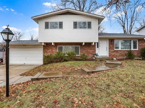 1318 Wyncrest Dr, Ballwin, MO 63011