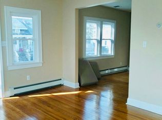 125 Sportsmans Ave, Freeport, NY