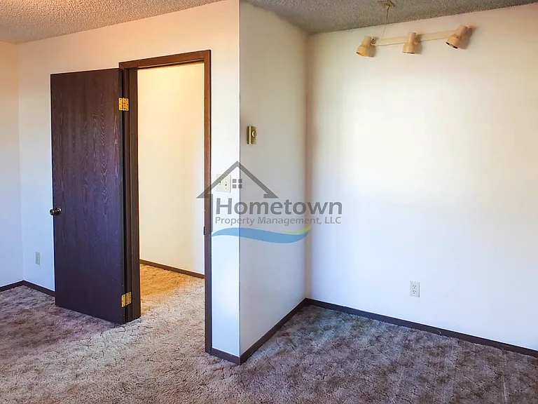 4424 W Redding Rd — Photo 24
