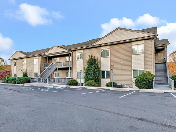 3rd image of 1209 Mariners Way #72