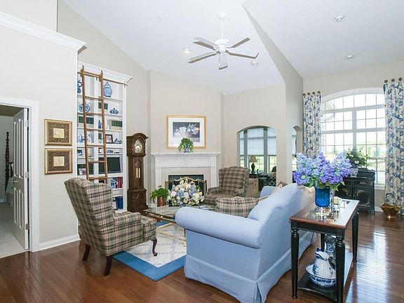 5th image of 3838 Dolman Ct