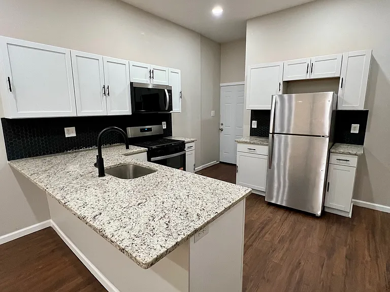 3904 Aspen St #2 — Photo 3