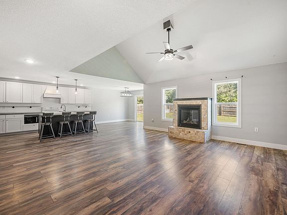 4th image of 508 Fox Hollow Rd