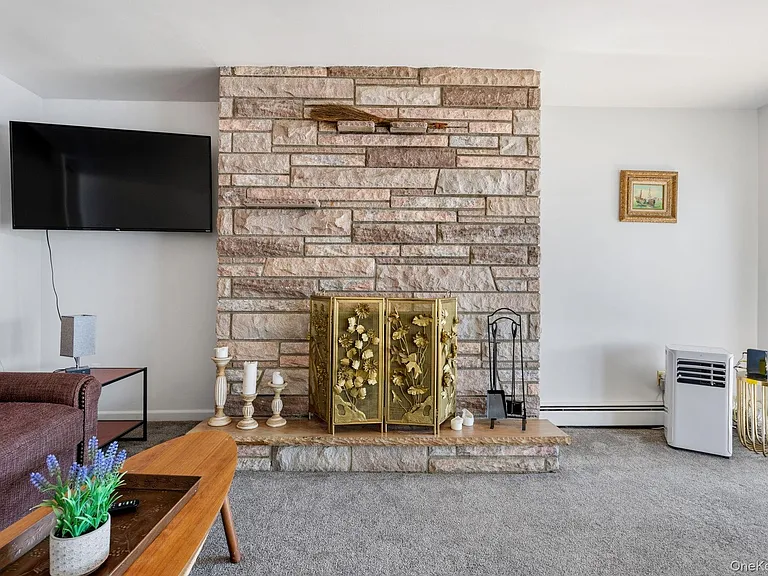 194 Jersey Ave #E — Photo 13