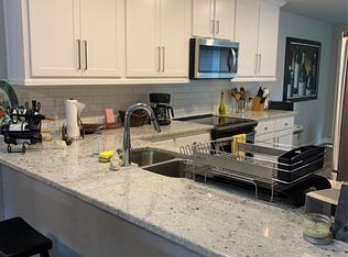 1020 Village Pl, Fort Worth, TX 76112