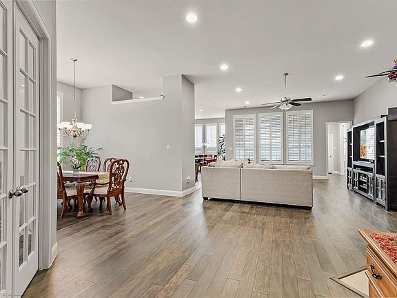 5th image of 1026 Longhill Way