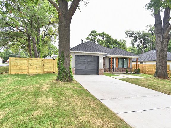 2nd image of 217 W 40th Pl