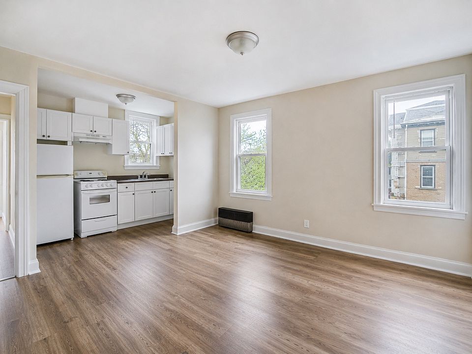 2nd image of 3019 Wallace Ave #B