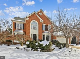 2253 Arden St, Dunn Loring, VA 22027