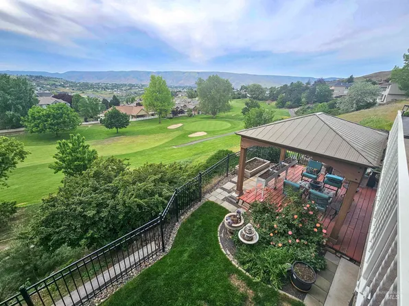3920 Country Club Dr, Lewiston, ID 83501