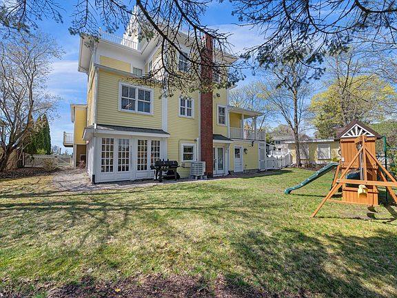4th image of 90 Puritan Rd