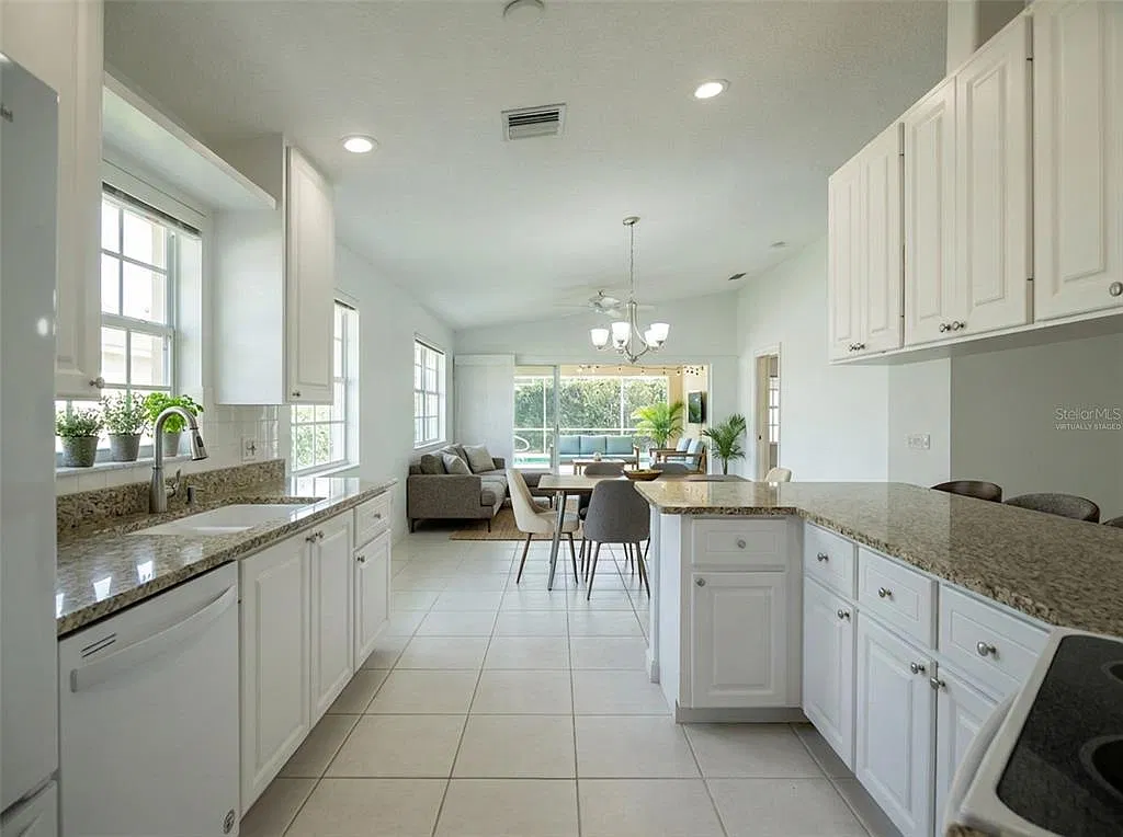 2 bed, 2.0 bath, 1534 sqft, $3,800 — Photo 3