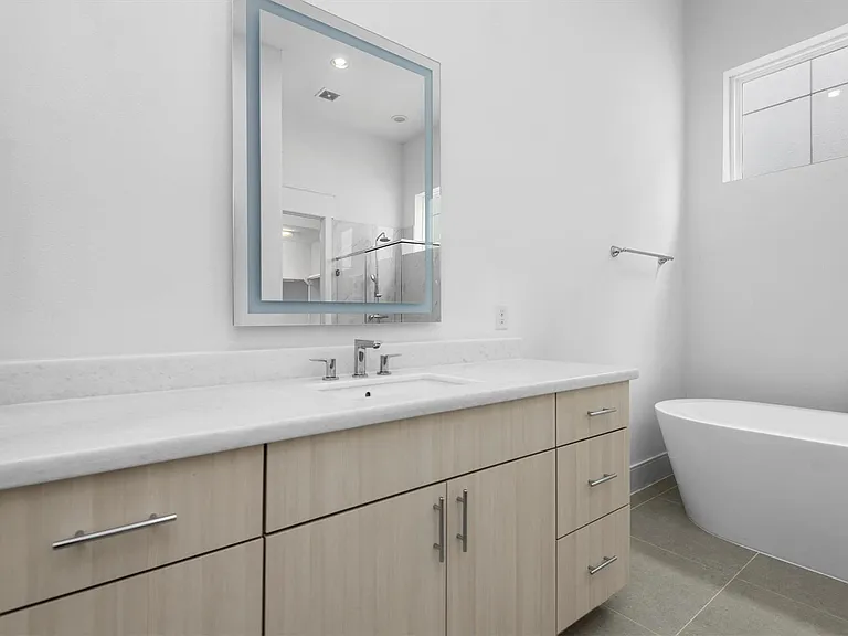1211 Hickory St #E — Photo 11