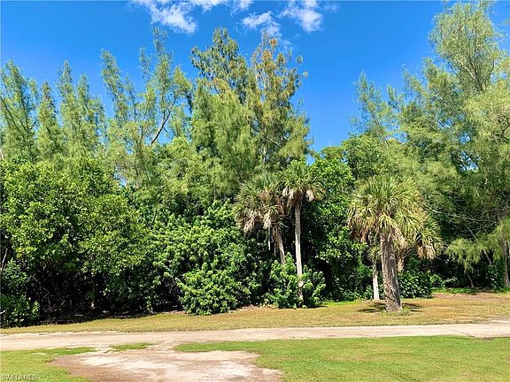 5th image of 14351 Tamarac Dr