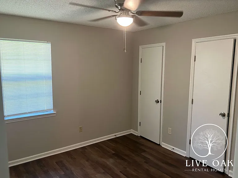 708 Timber Ridge Trl — Photo 3