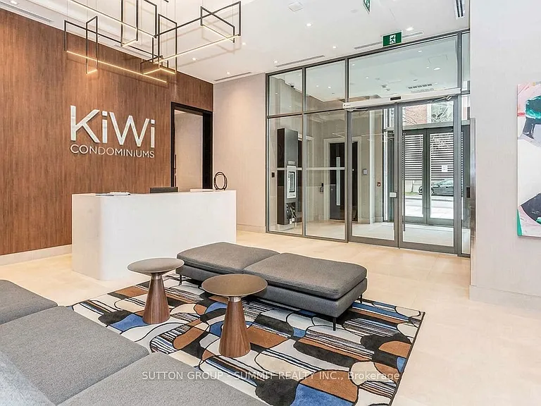 212 King William St #721 — Photo 2