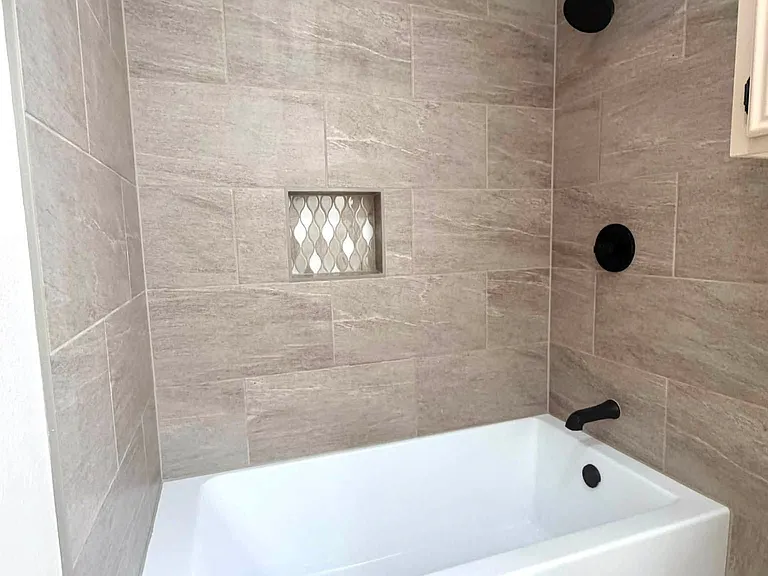 115 Stonewood Pl — Photo 12