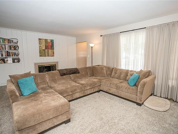 4th image of 2434 Shady Ln