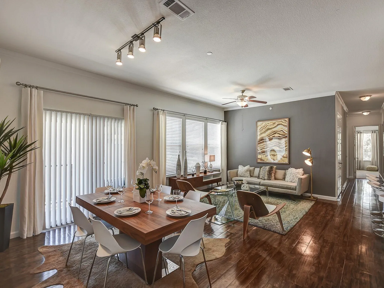 4 bed, 4.0 bath, 1743 sqft, $2,328 — Photo 1