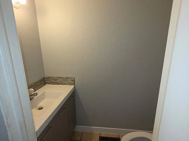 405 Loma Linda Dr #D — Photo 9