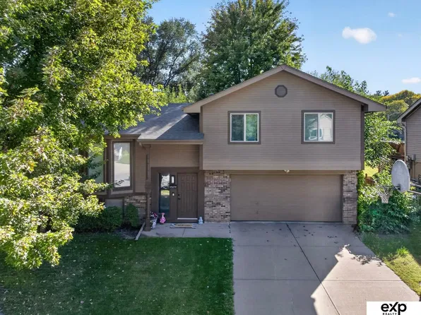 15279 Grover St, Omaha, NE 68144