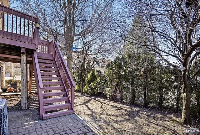 376 Aurora Ave #A — Photo 7