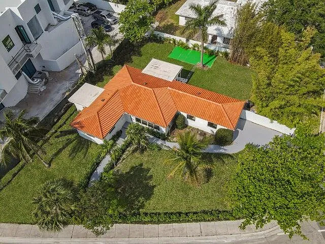 3415 N Flagler Dr — Photo 23